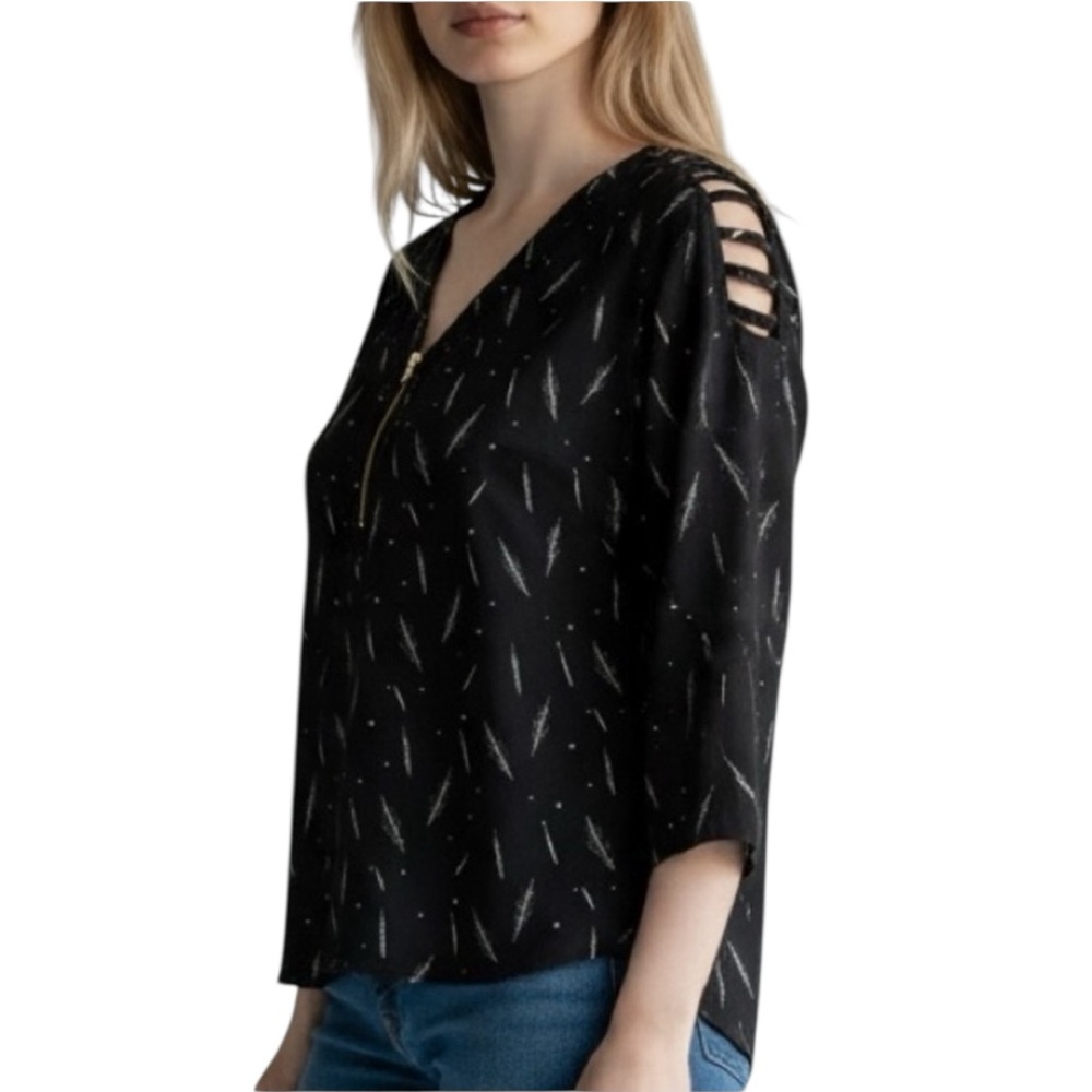 Reese Chic Black & Silver Feather Print High-low Blouse Size M